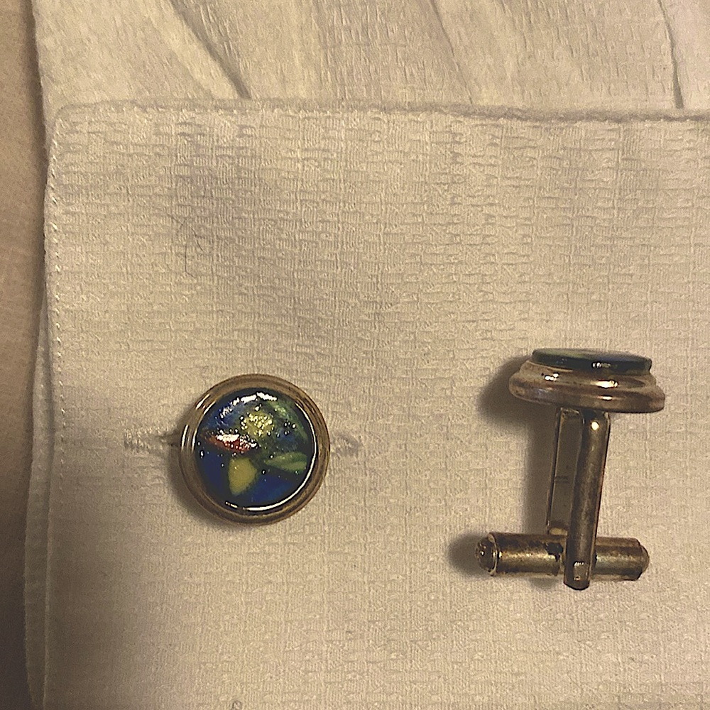 Stylish cuff links
